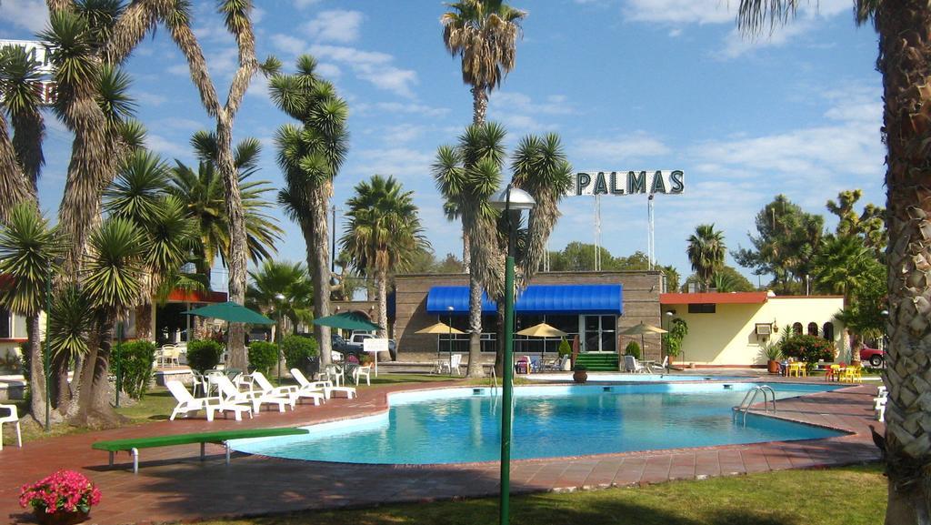 מטהואלה Hotel Las Palmas Midway Inn מראה חיצוני תמונה